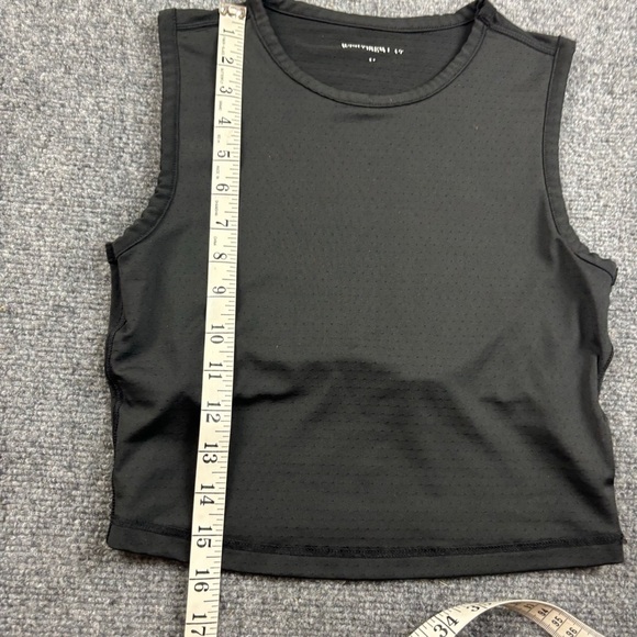 WEWOREWHAT Women’s Black Shelf Bra Athletic Muscle Tank Crop size: Small - Picture 8 of 9